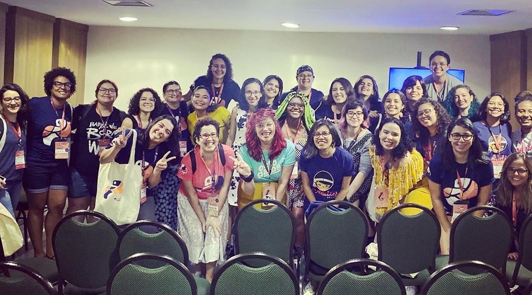 Lorena Mesa com as PyLadies do Brasil